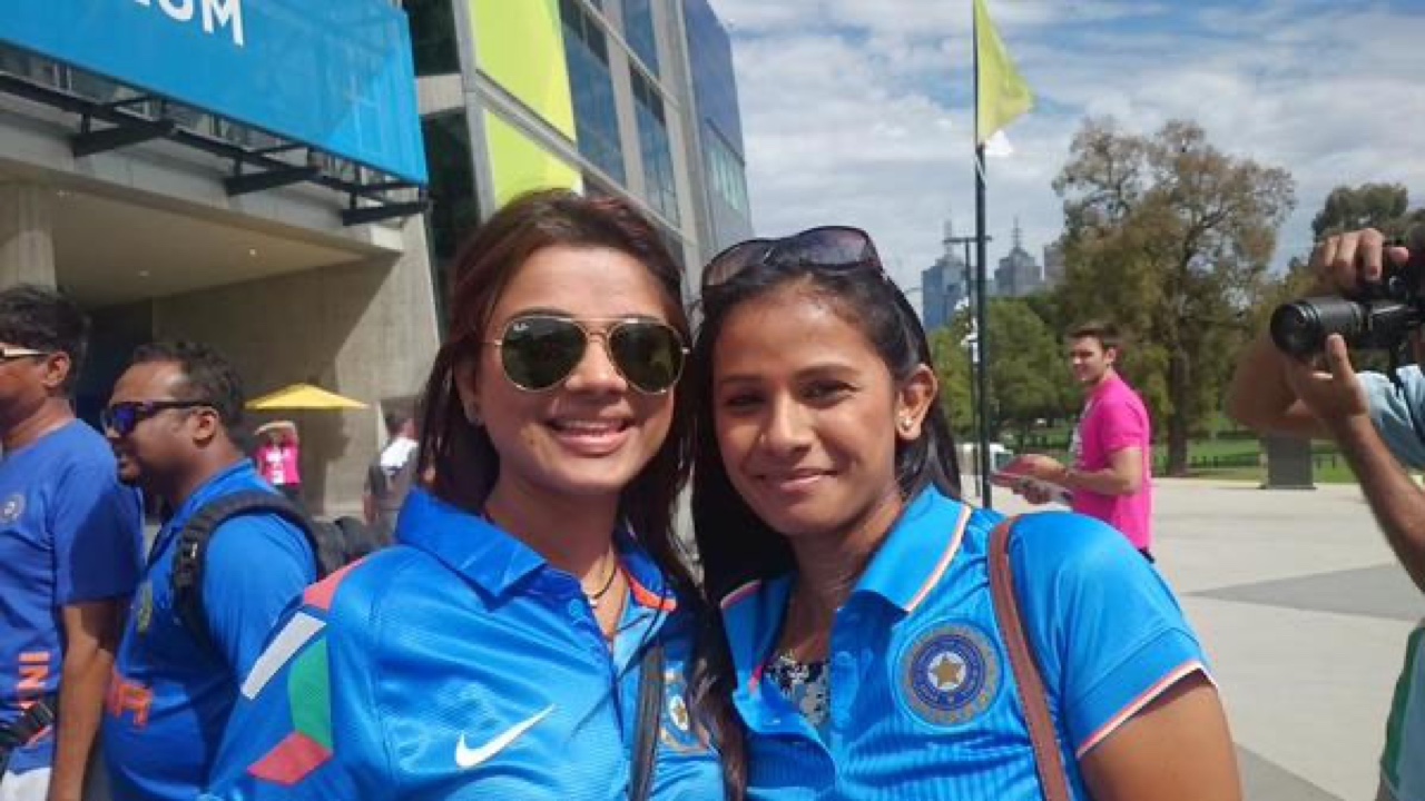Cricket fans 13