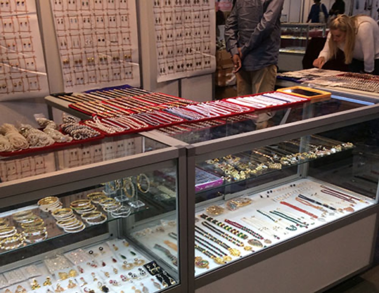 Manju - India Pavilion 5s