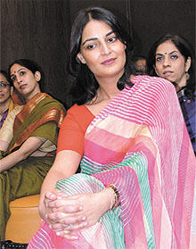 Pia singh in sari