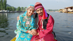 Kashmiri ornaments - 1man and woman