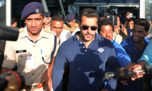 Salman Khan at Mumbai airport, India - 05 May 2015