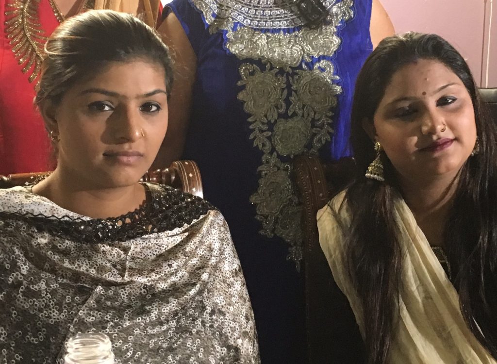 Сестры Нуран. Jyoti Nooran. Nooran sisters фото. Nooran sisters